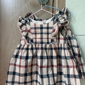 여아 쌍둥이 100 전후 자라키즈 닥스키즈 로아앤제인 등등