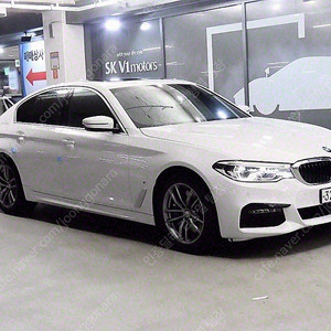 BMW 5시리즈 중고 BMW 중고 5시리즈 중고차 할부 흰색 2020년식 38,979km 530e M 스포츠 자동차사이트