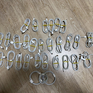 애플 아이폰 정품 라이트닝/8핀 충전선(각 가격)