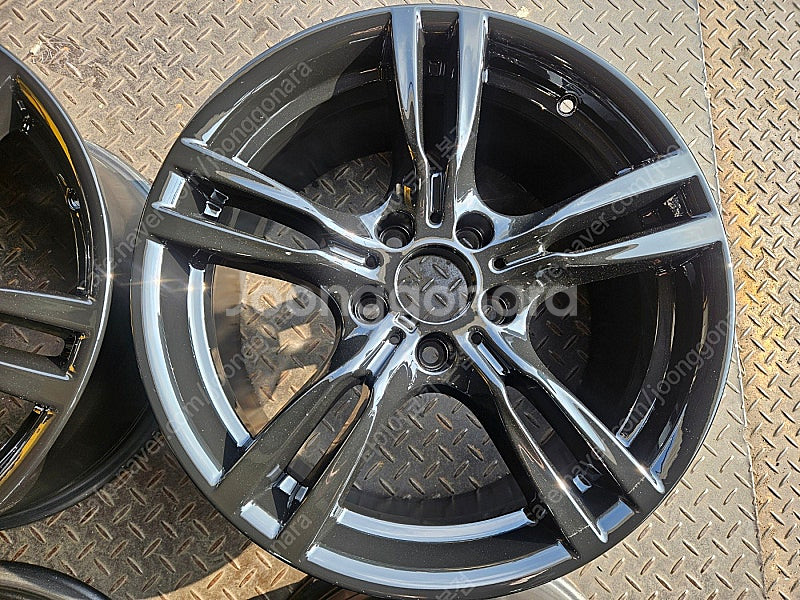 18인치 BMW F30 3시리즈 400M 유광블랙 정품...--2