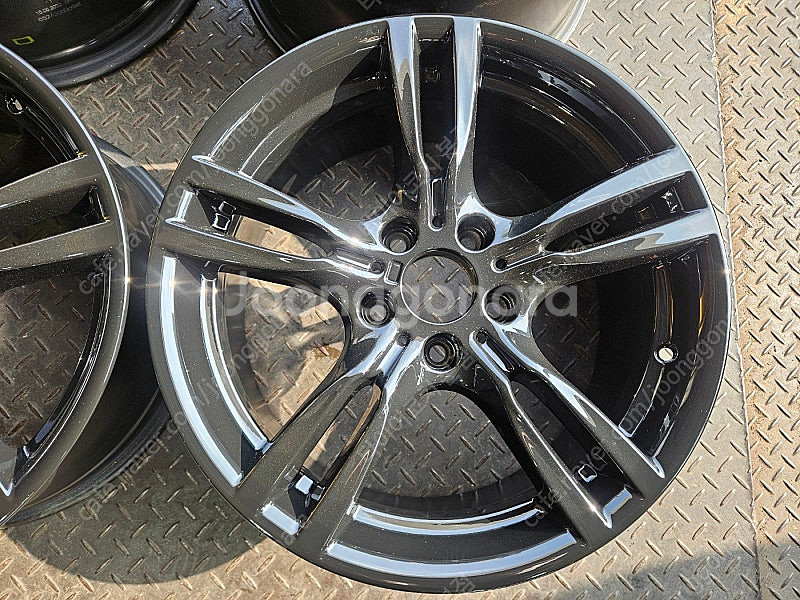 18인치 BMW F30 3시리즈 400M 유광블랙 정품...--3