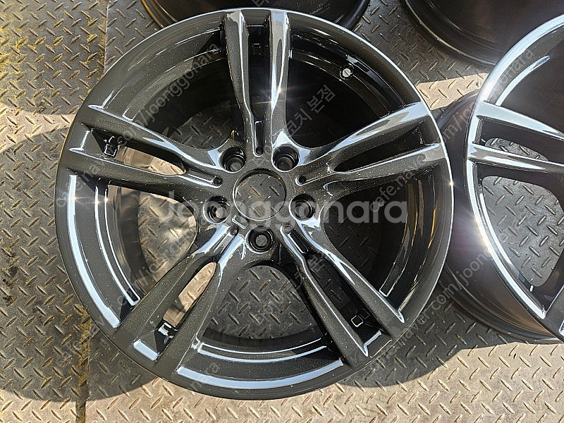 18인치 BMW F30 3시리즈 400M 유광블랙 정품...--4