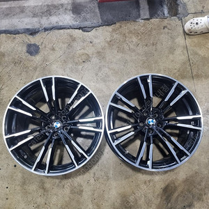 @ BMW F90 M5 706M 20인치 정품 리어옵셋2개 팝니다