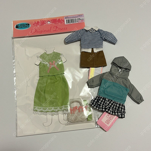 캐슬리카 리틀팩토리 22cm 의상들 일괄