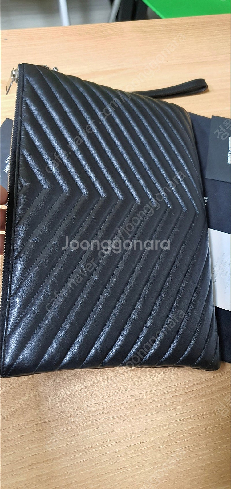 입생로랑 뉴미듐 은장 클러치백 정품S급(영수증O)구찌루...--2