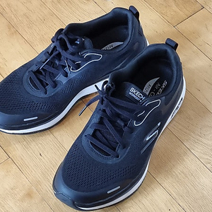 스케쳐스 고워크 워크아웃 워커