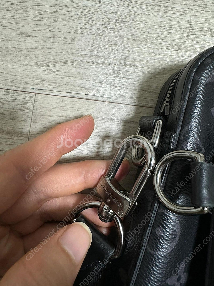루이비통 트리오 메신저백 판매합니다 (정품)--7