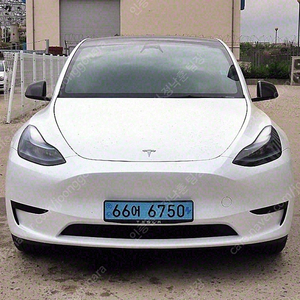 테슬라 모델 Y 중고 흰색 2023년식 45,027km RWD 수원중고차