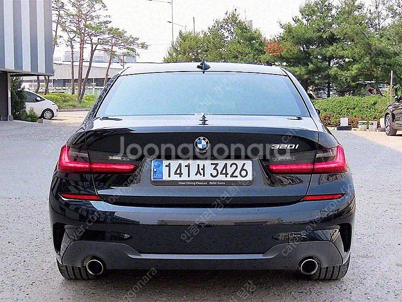 BMW 3시리즈 중고 BMW 중고 BMW 3시리즈 중고차 할부가능 2022년식 49,094km 320i M 스포츠 ...--4