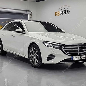 벤츠 E클래스 중고 벤츠 중고 W214 흰색 2024년식 13,103km E220d 4MATIC 익스클루시브 중고차 리스 할부 가능