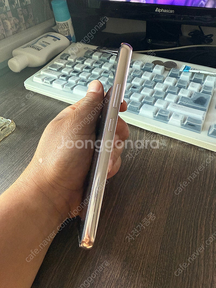 갤럭시 s22 / s901 골드핑크 256G 팝니다.--6