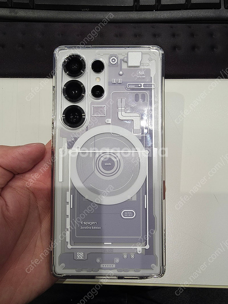 갤럭시 S25 울트라 1tb 화이트 S급 판매합니다--7