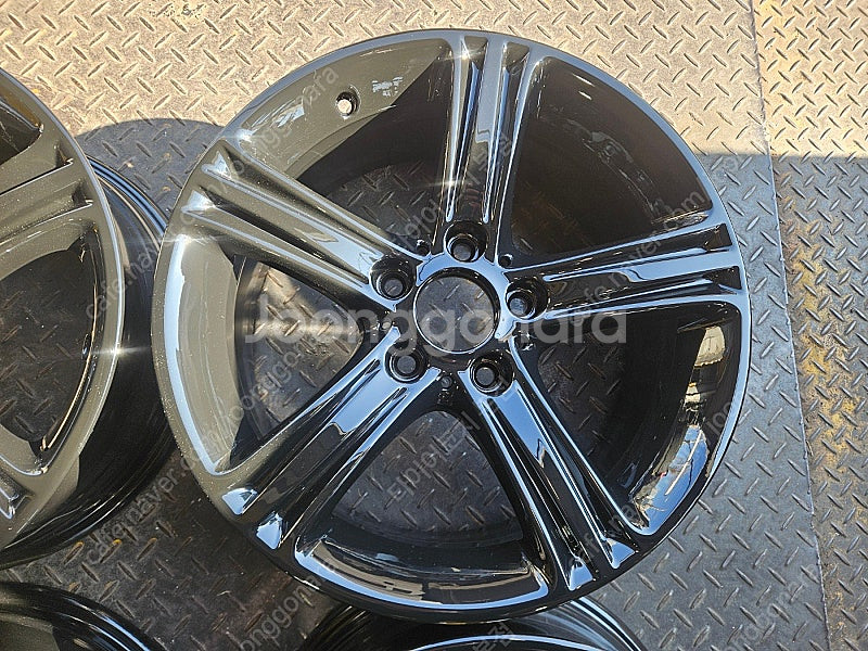 17인치 BMW F30 3시리즈 유광블랙 네비팩 순정휠...--2