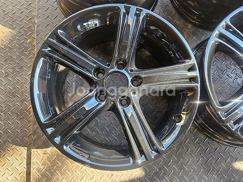 17인치 BMW F30 3시리즈 유광블랙 네비팩 순정휠...--4