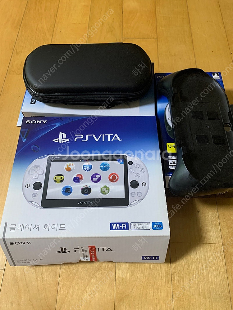 [대전] PS VITA 2세대 화이트 풀박스 판매합니다...--0