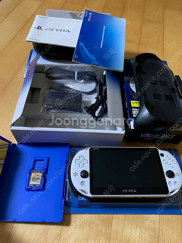 [대전] PS VITA 2세대 화이트 풀박스 판매합니다...--5