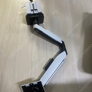 엔산마운트 고중량 모니터 암 거치대 판매합니다.