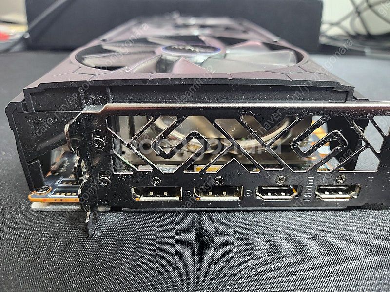 사파이어 RX 5700 XT 니트로+--5