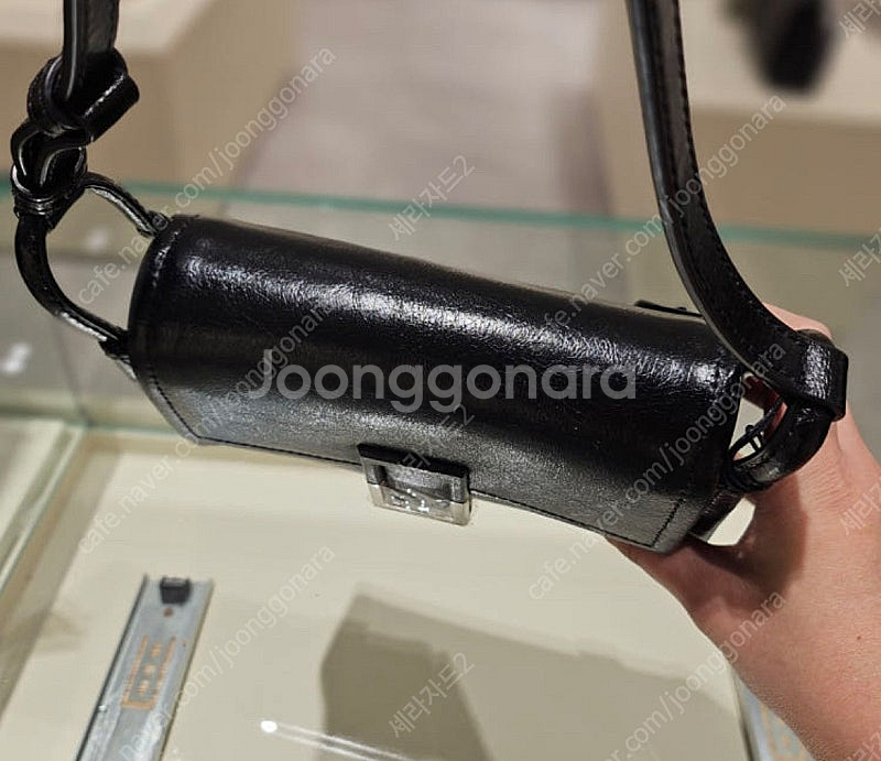 쿠론 가방 팝니다--6