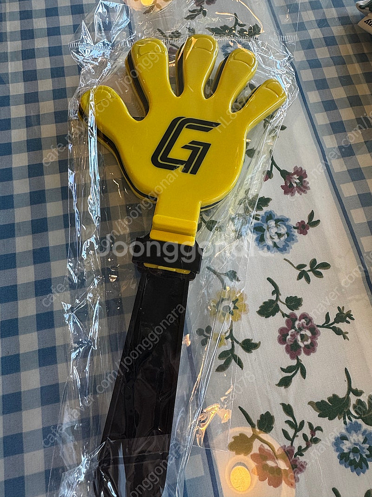 롯데자이언츠 피카츄 짝짝이 판매합니다!--0