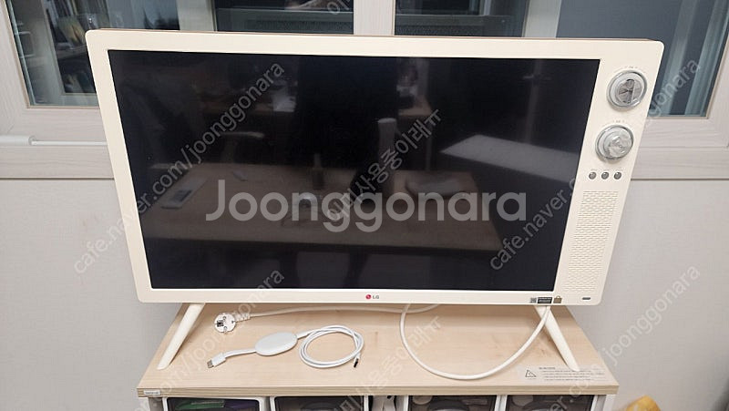 LG 레트로 TV 32인치 팝니다--0