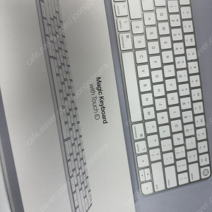 애플 매직 키보드 Touch ID (USB-C) 영문자판 판매합니다.