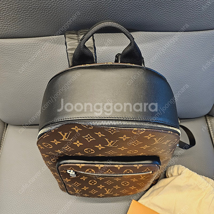 루이비통 조쉬 백팩 A급 정품--2