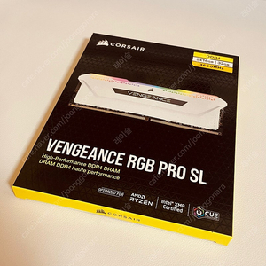 커세어 벤젠스 화이트 RGB PRO DDR4 32GB (16GB*2EA)