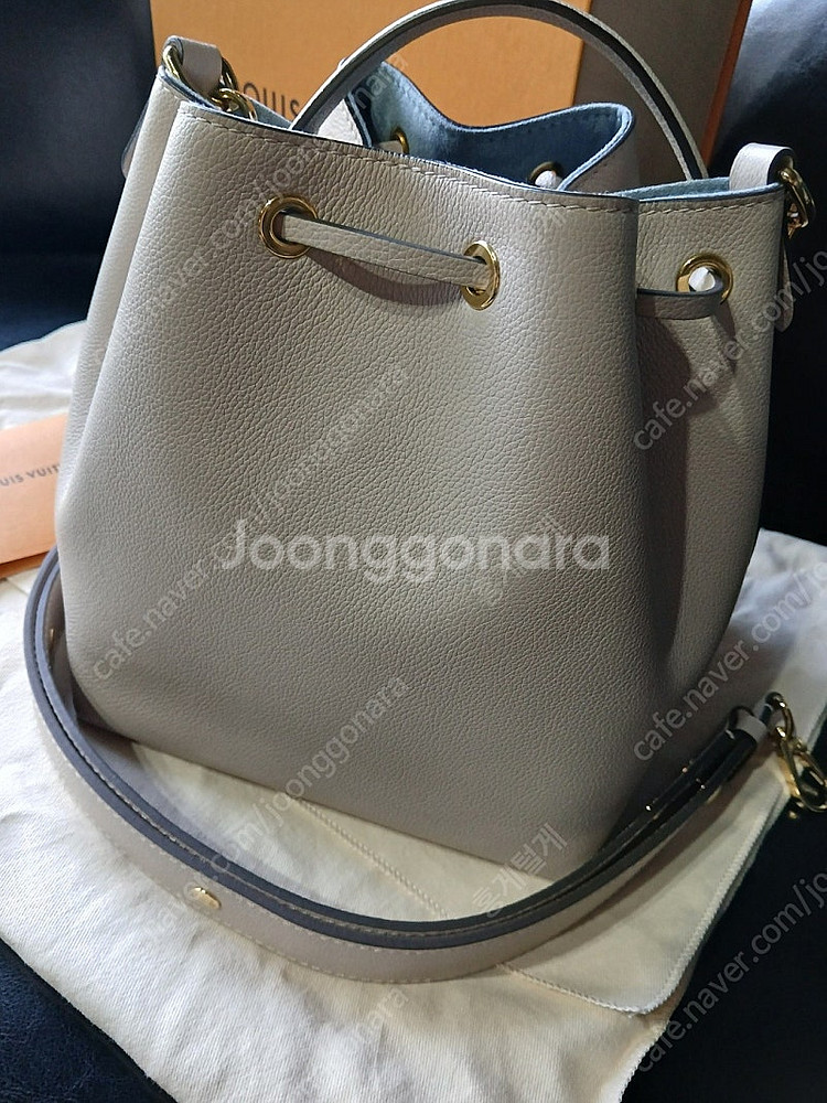 루이비통 락미버킷백 M57688 - 22년--2