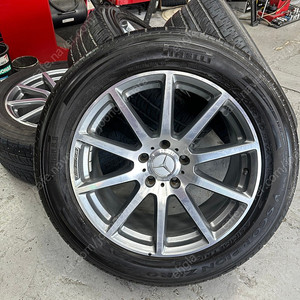 지바겐 63amg 20인치 휠타이어 (피렐리 스콜피온 275 50 20)