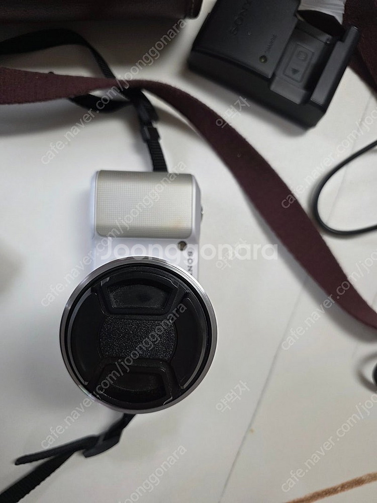 소니 NEX-3 미러리스 카메라 화이트 색상판매합니다--0