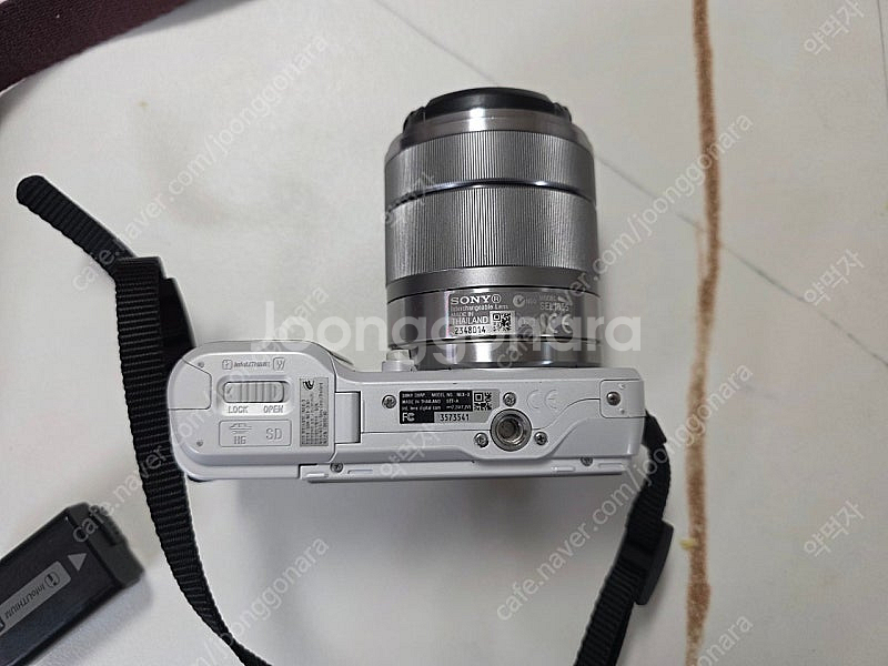 소니 NEX-3 미러리스 카메라 화이트 색상판매합니다--3