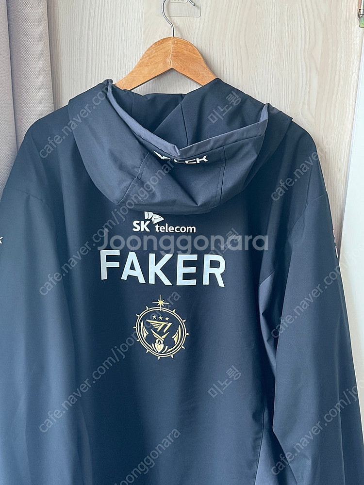 t1 티원 2023 월즈 유니폼(자켓) 2xl 팝니다....--1