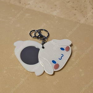 새상품)산리오 시나모 캐릭터 반짝이 슬라이드 거울키링