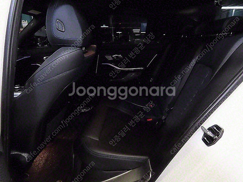 BMW 3시리즈 중고 BMW 3시리즈 중고차 할부 흰색...--7