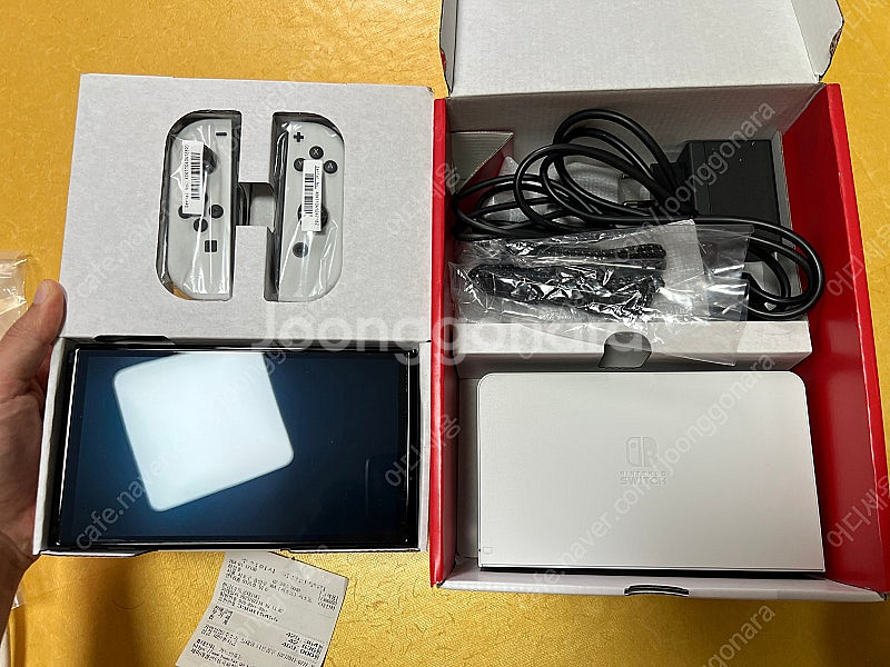 닌텐도 스위치 OLED 팝니다(프로콘, 조이트론 그립콘...--1
