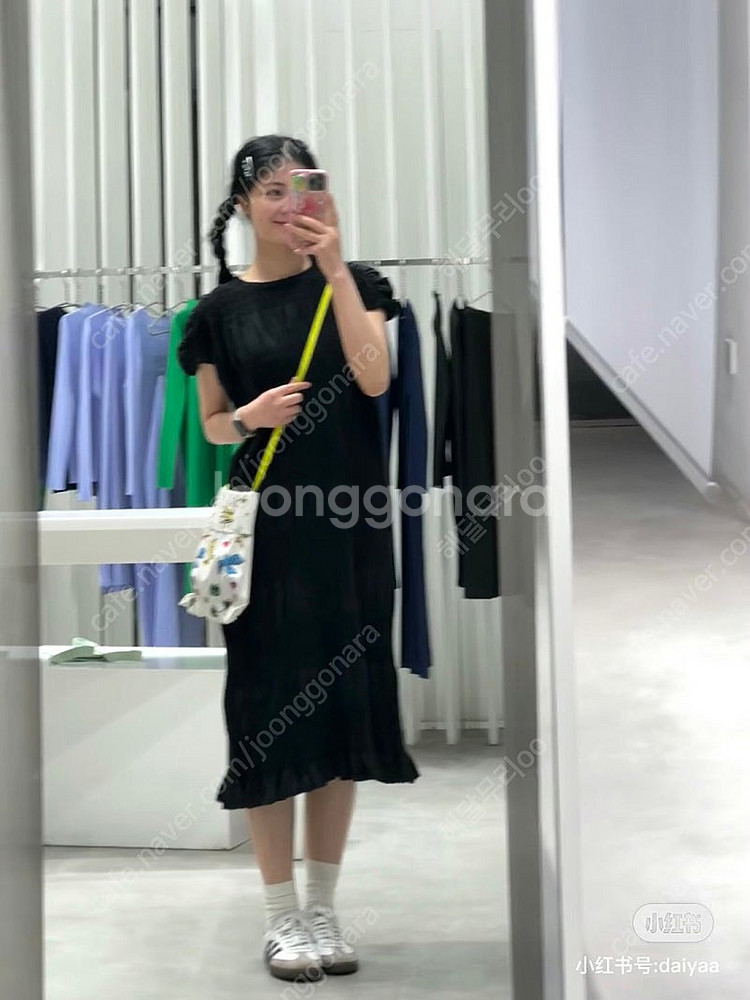 me 이세이미야케 슈링크 스트라이프 원피스 블랙(국내구...--0