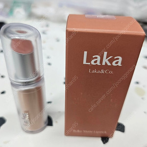 라카 Laka 벌키 매트 립스틱 404 오프살몬