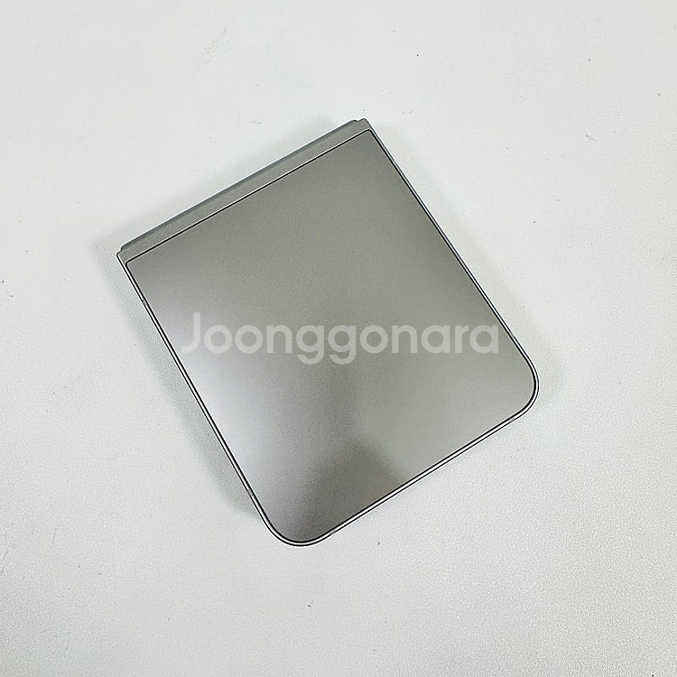 외관깔끔 무잔상 24년4월개통 갤럭시 Z플립6 256G...--2
