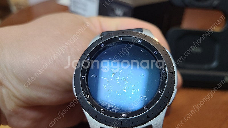 삼성 갤럭시 워치 46mm 블루투스 실버색상 팝니다--5