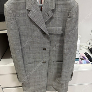 톰브라운 하이암홀 체스터필드 플레이드 코트