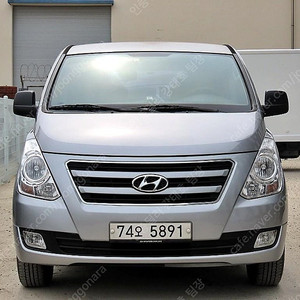 스타렉스 중고 그랜드 스타렉스 중고차 은색 2017년식 83,398km 12인승 LPi 스마트 중고차다이렉트
