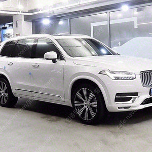 수입중고차 볼보 XC90 중고차 XC90 중고 흰색 2023년식 48,479km 2.0 B6 AWD 얼티메이트 브라이트 개인사업자 차량구매