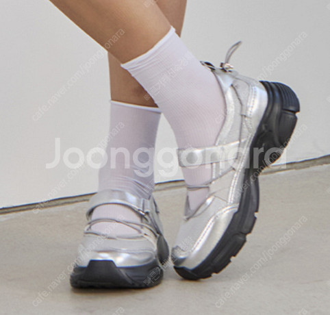 톰맥캔 버니 03 여성 스니커즈 실버 240 7만원--0