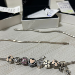 가격내림! 판도라참 개당 35000원 (학사모댕글 1만원)