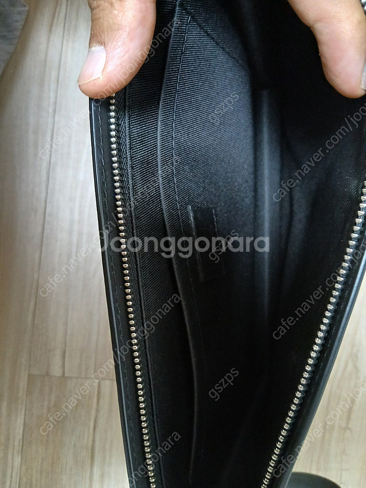 루이비통 남성 클러치백 n60450 팝니다. 상태좋음--6