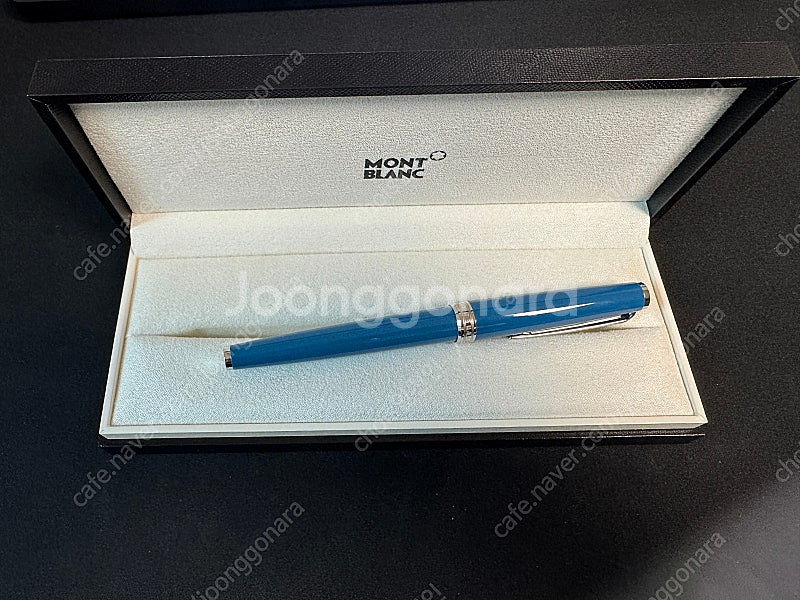 몽블랑 볼펜 미사용 새상품 매장판 판매합니다.--1