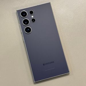 갤럭시S24울트라 퍼플색상 256용량 미파손 A급 동일기종대비 최저가 제품 69만 판매합니다
