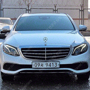 벤츠 E클래스 중고차 벤츠 중고차 수입중고차 흰색 2017년식 89,436km E220d 4MATIC 익스클루시브 중고자동차