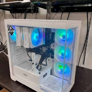 급처) 7800x3d 화이트 게이밍 pc 반본체 판매합니다. 업자진짜아님
